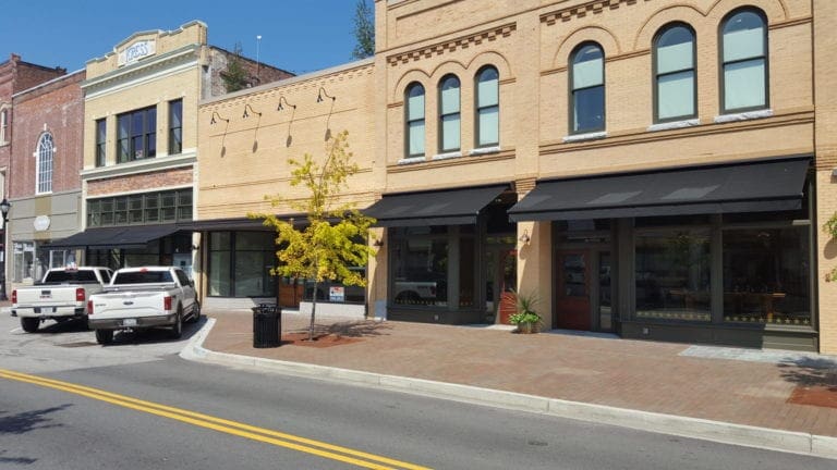 Commercial Retractable Awnings Fabric Options Benefits Free Quotes Greenville Awning Company Greenville Sc